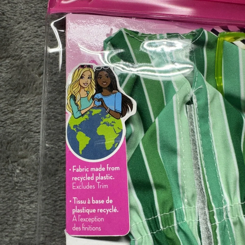Barbie Fashions Pink Dream T-shirt Skirt w/Bracelet Green Romper Outfit‎ New!